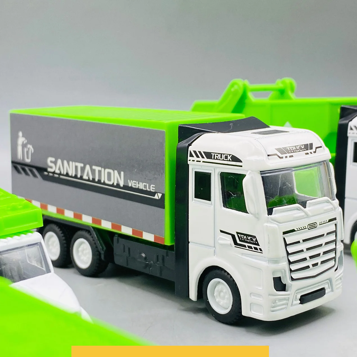 Diecast 8-in-1 Heavy Duty Sanitation Truck-two